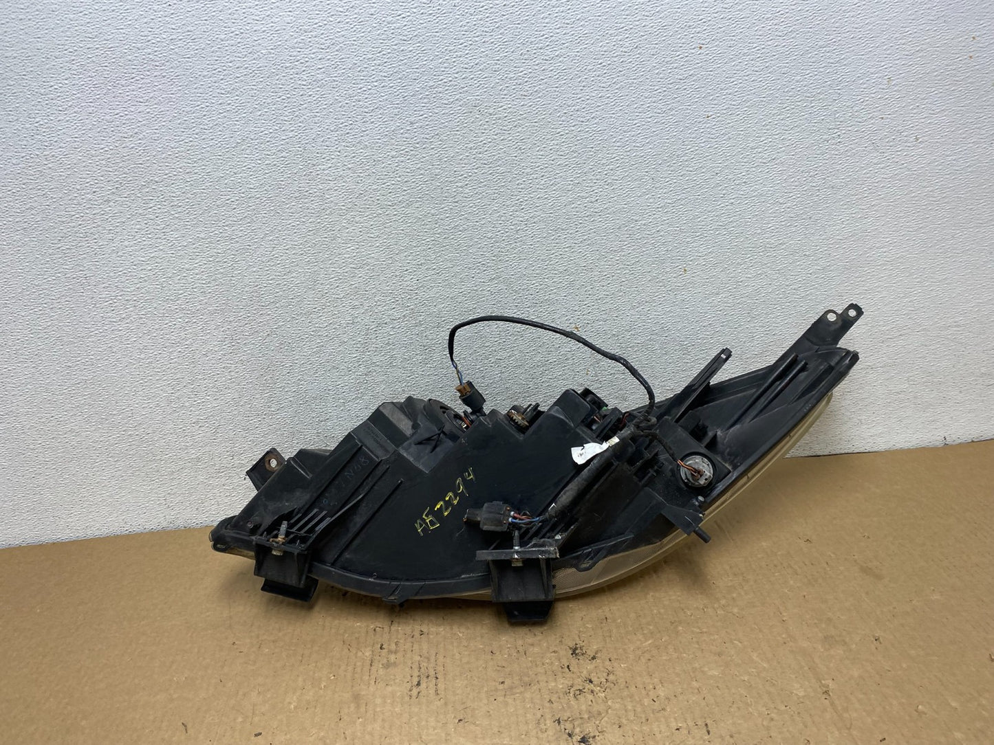 2010 - 2013 Mazda 3 Halogen Right Passenger Rh Side Headlight AG2294 DW7