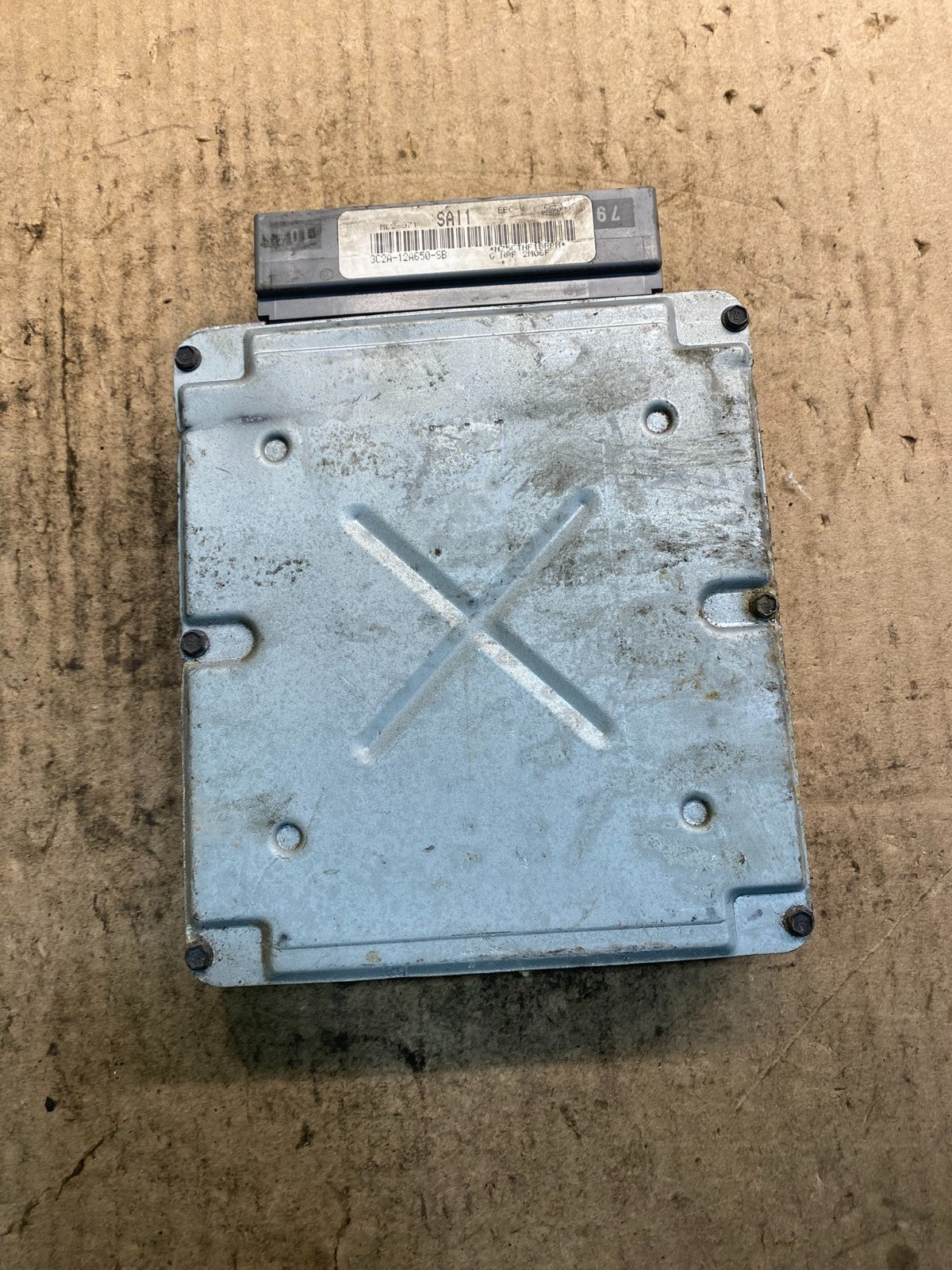 2002 Ford E-Series Van 4.2L Engine Control Module 3c2a-12a650-sb ECM Z4990 DG0