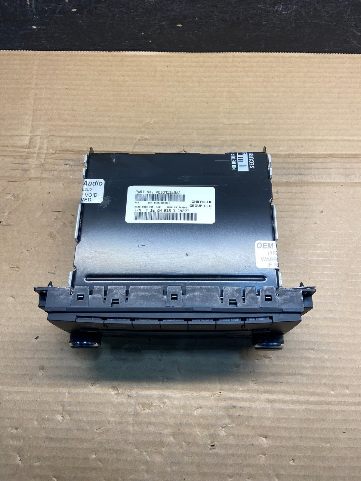 2007-2012 Chrysler Dodge Jeep Ram Radio CD MP3 AUX Receiver ae2558 DG3