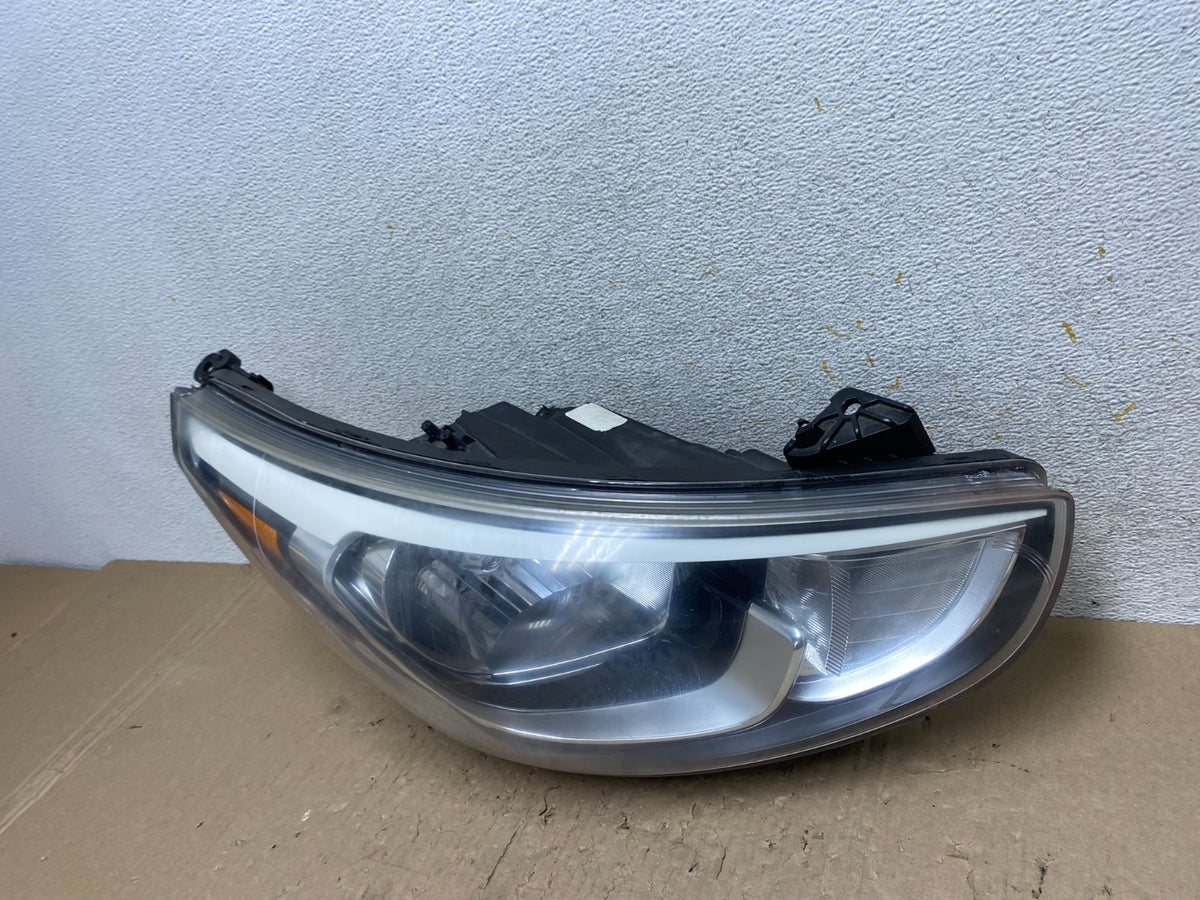 2015 to 2017 Hyundai Accent Right Passenger RH Halogen Headlight AJ2325 DW1