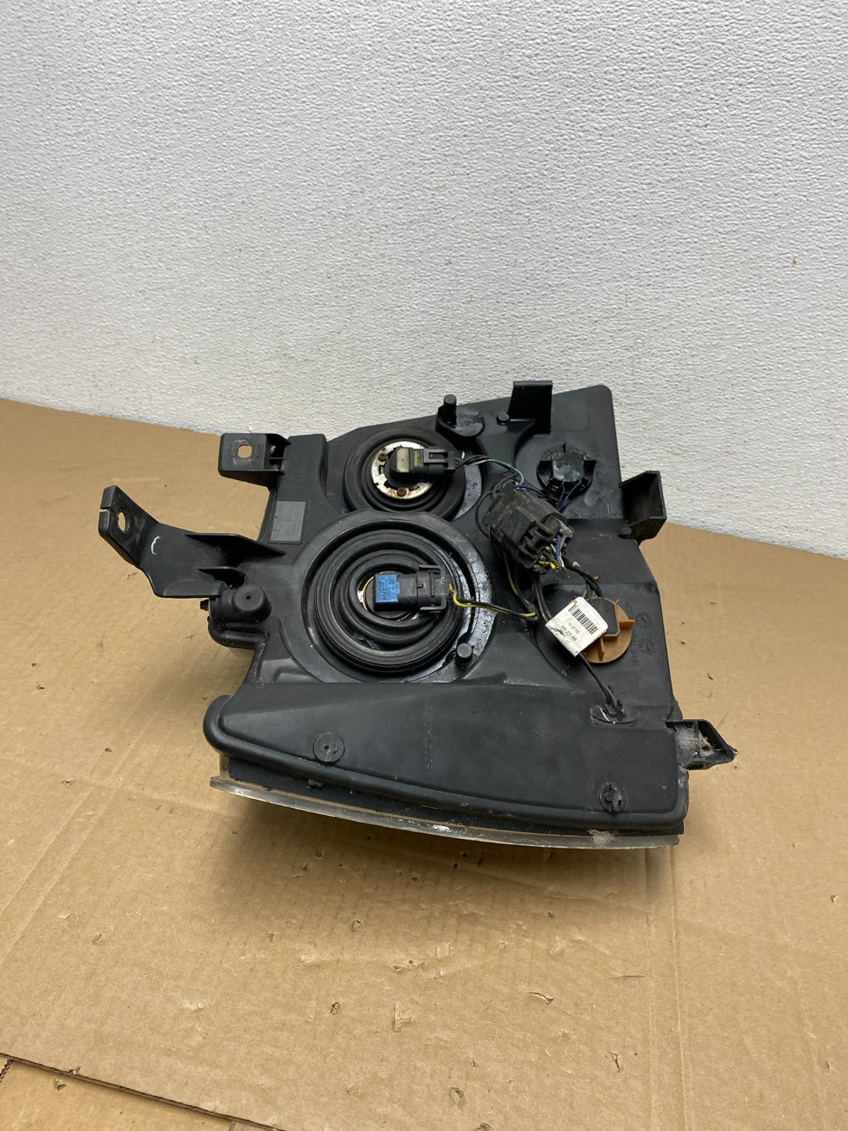 2007 to 2013 Chevrolet Suburban Tahoe Left Driver LH Headlight Oem AC3812 DW7
