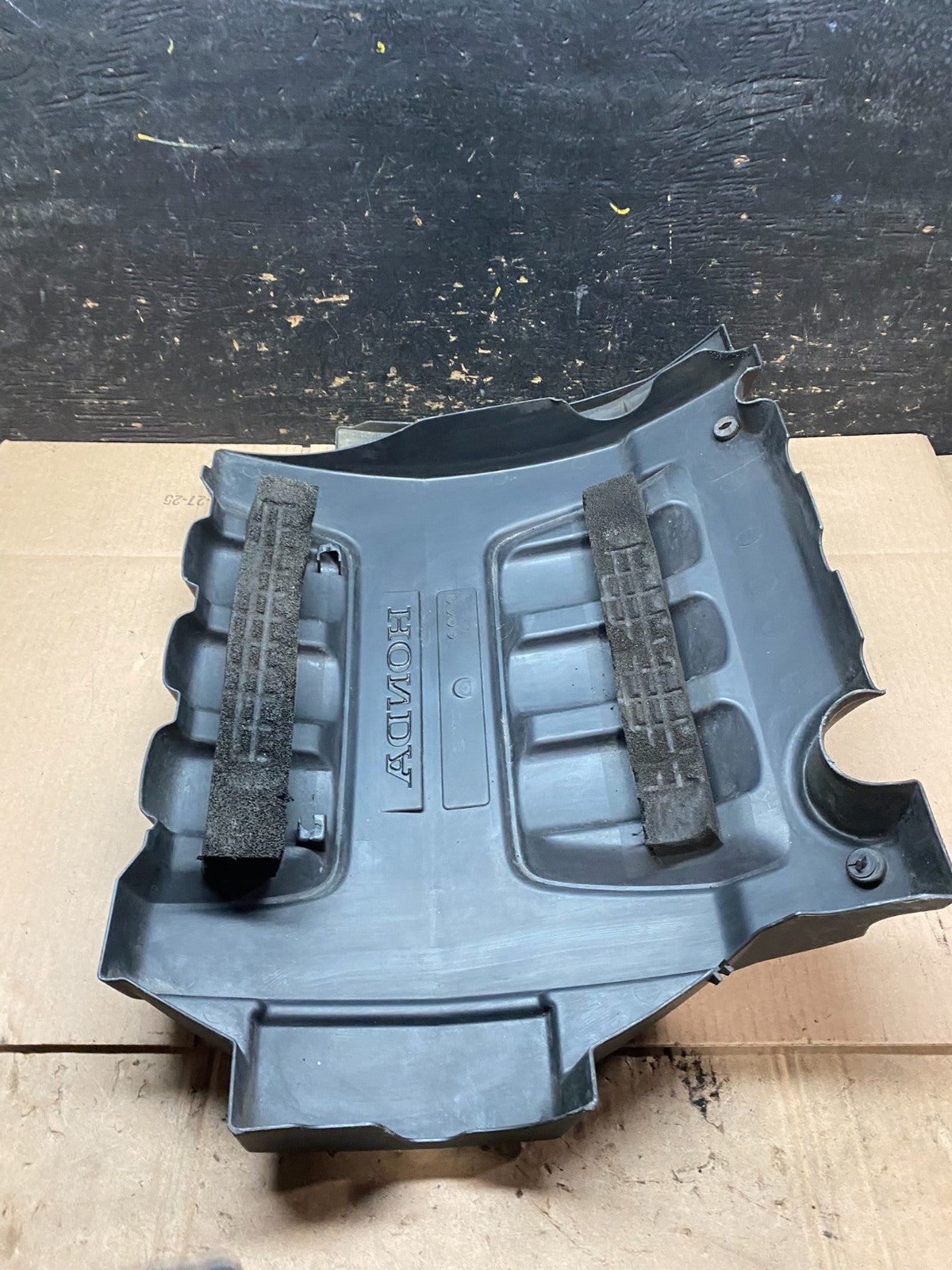 2005 to 2007 Honda Odyssey Black Engine Cover OEM W2467  DG6