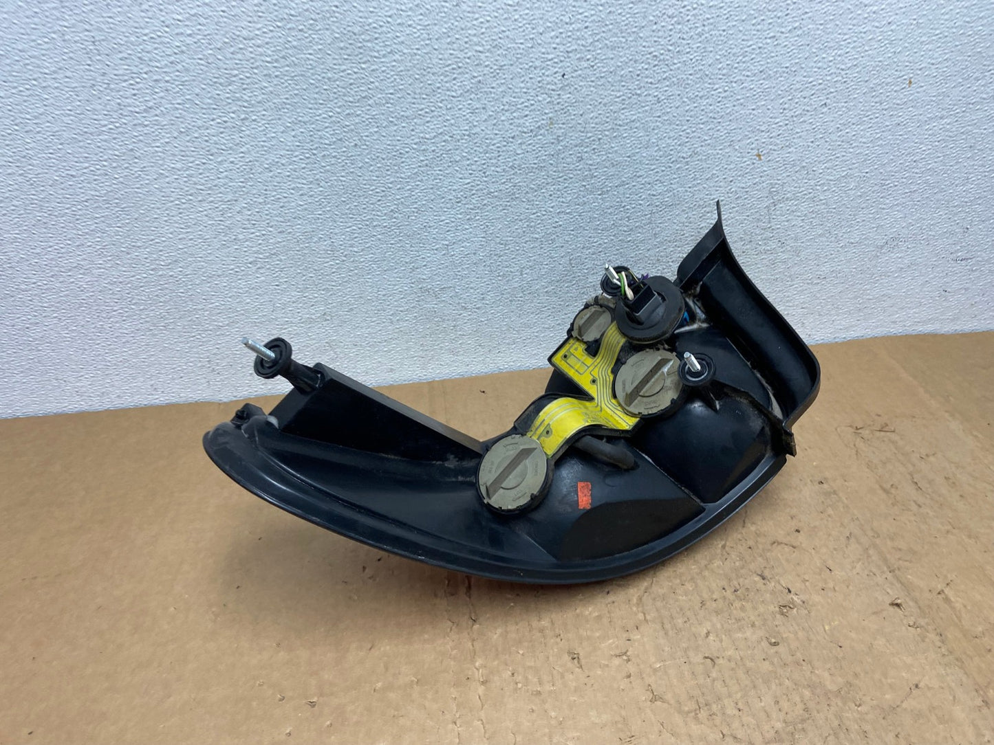 1995 to 2000 Chrysler Cirrus Left Driver LH Tail Light AD1402 LK4