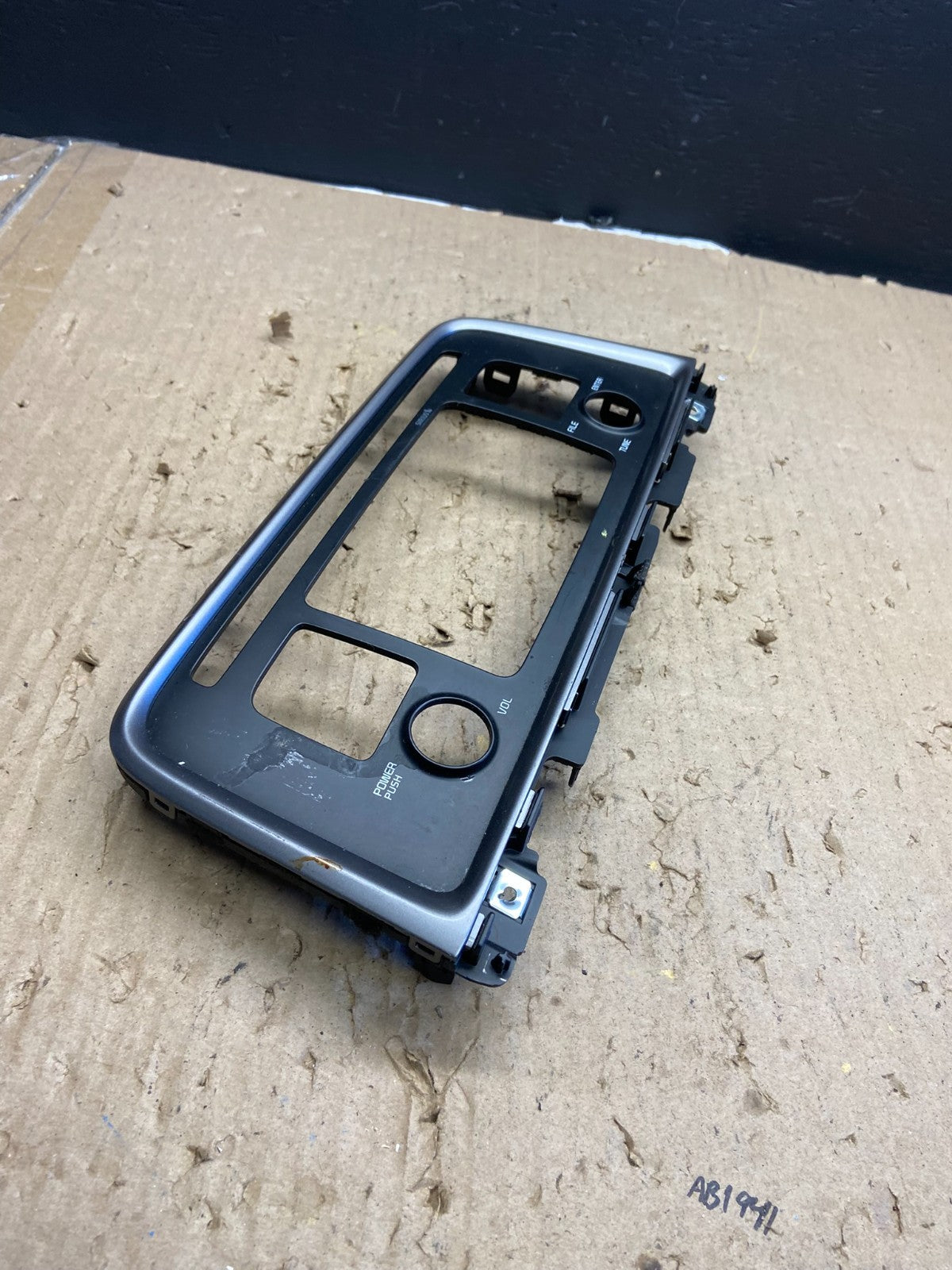 2016 to 2018 Kia Optima Front  Dash Radio Bezel Trim Air Vent OEM AB5716 DG1