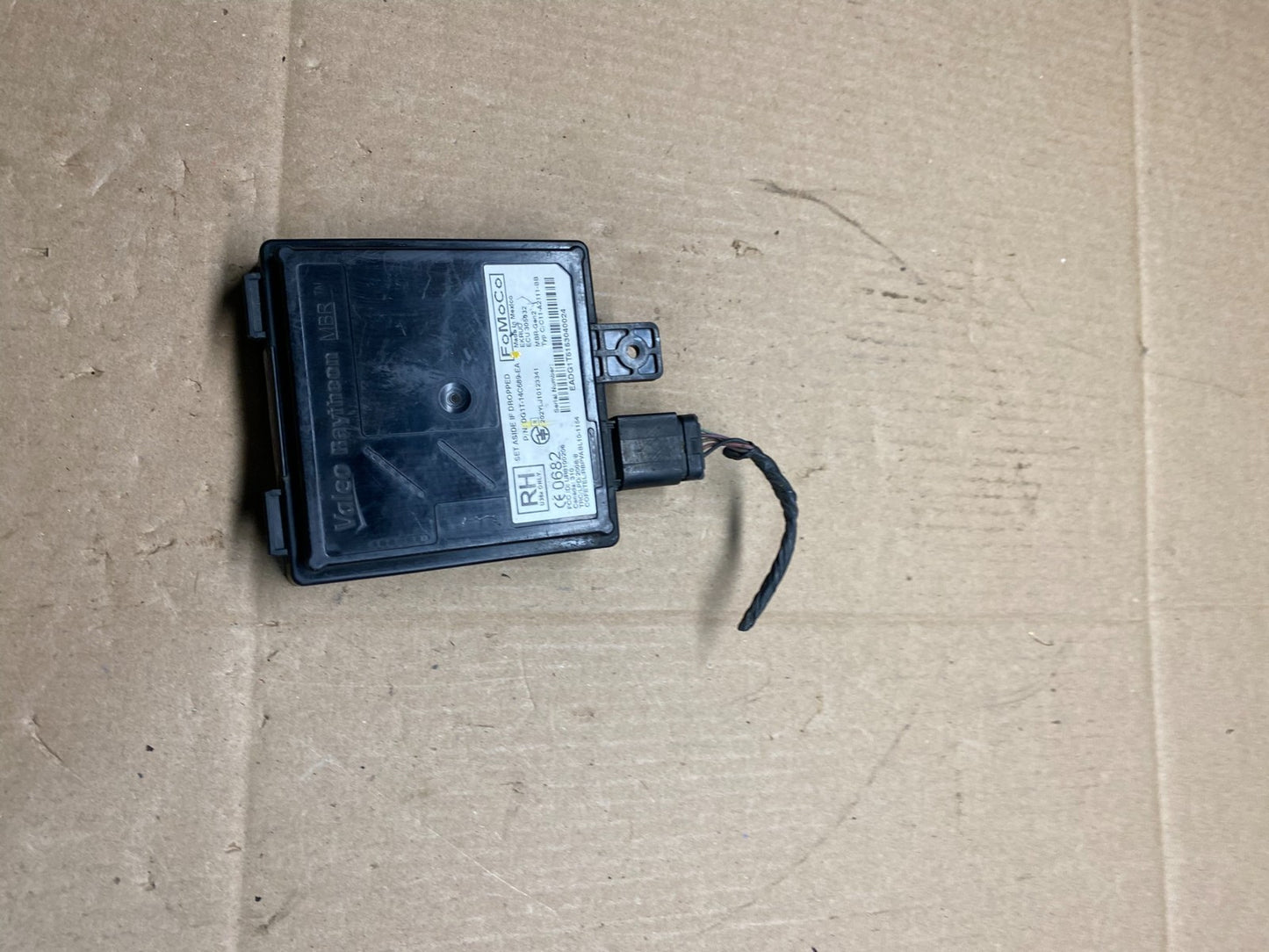 2013 to 2018 Ford Lincoln Rear Radar Blind Spot Module OEM r3014 DG0