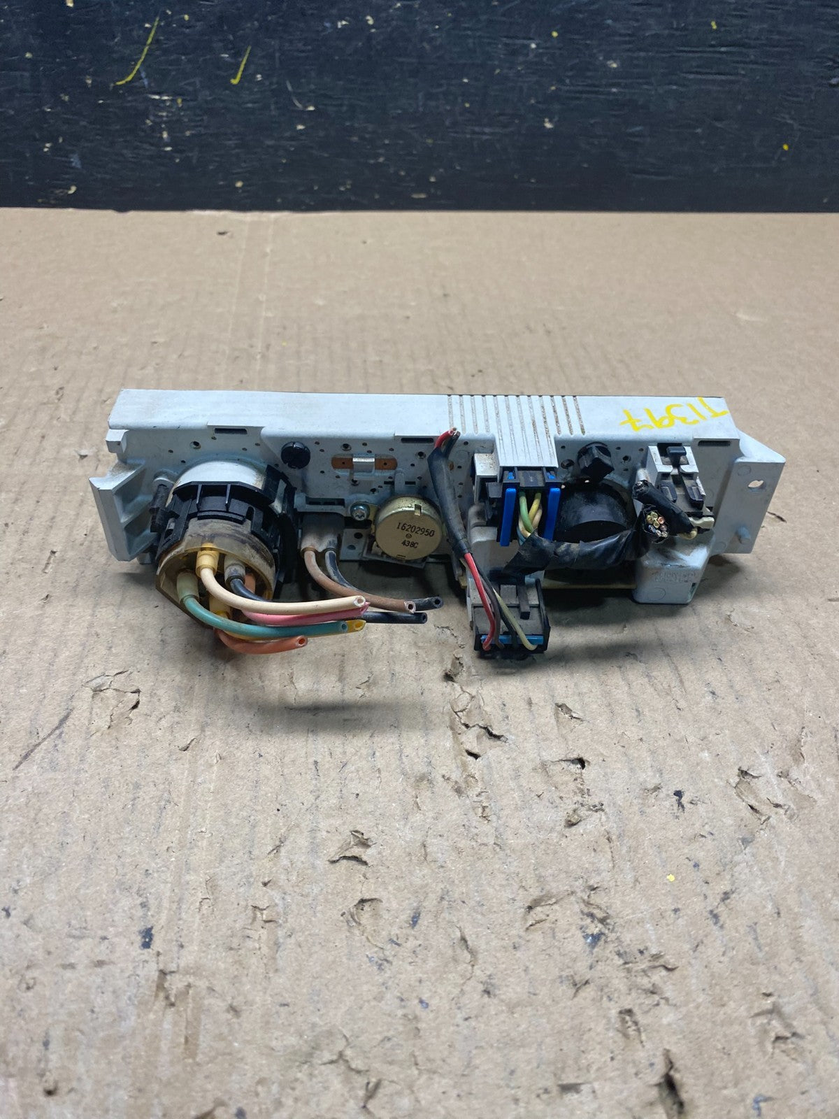 2001 - 2007 GMC Chevrolet Express 1500 Climate Control A/C T1397 DG4