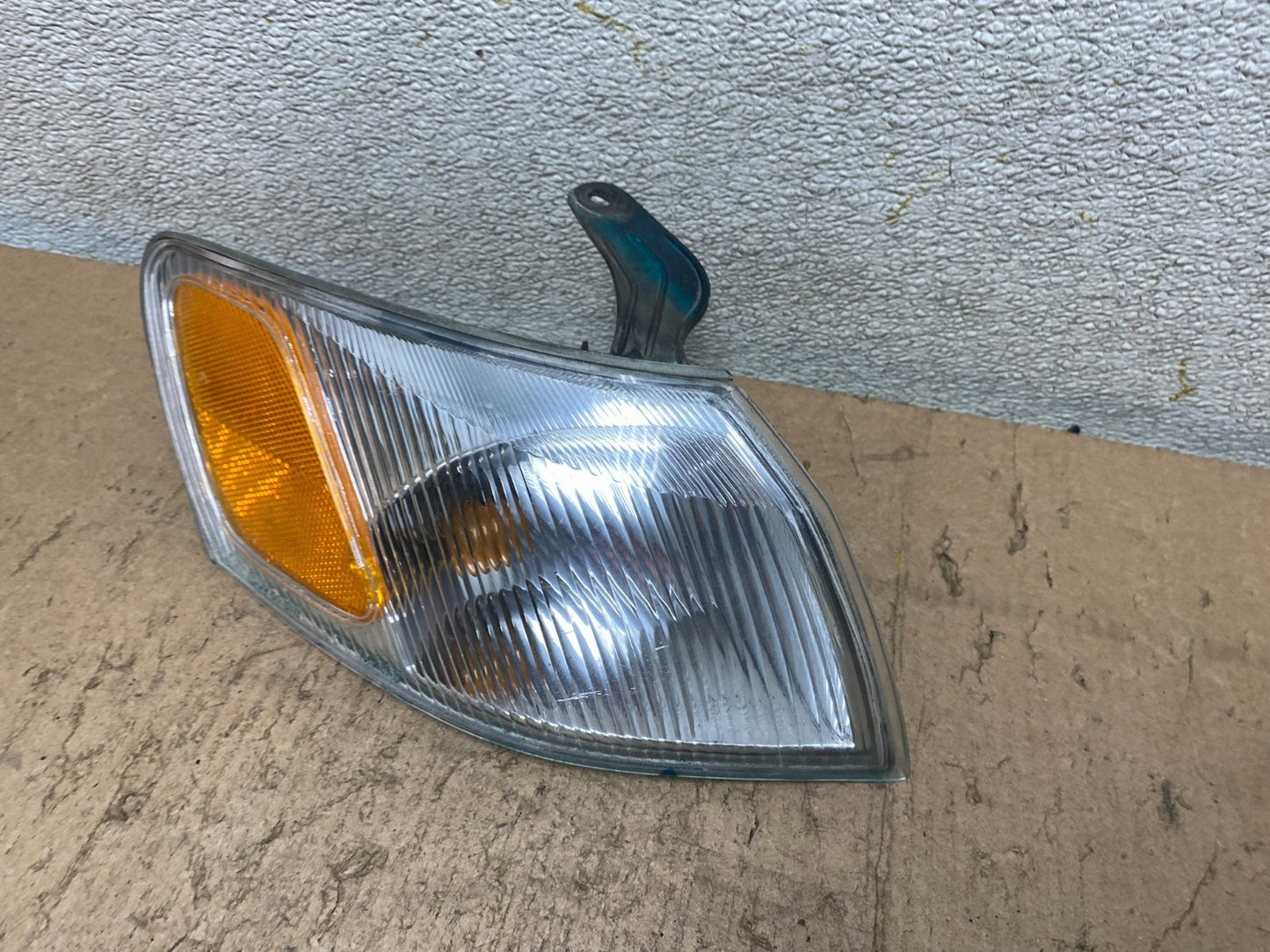 1997 1998 1999 Toyota Camry Right Passenger RH Turn Signal S5317 DW1
