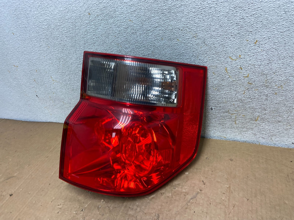 2003 to 2008 Honda Element Right Passenger Rh Side Tail Light AI9098 LK1