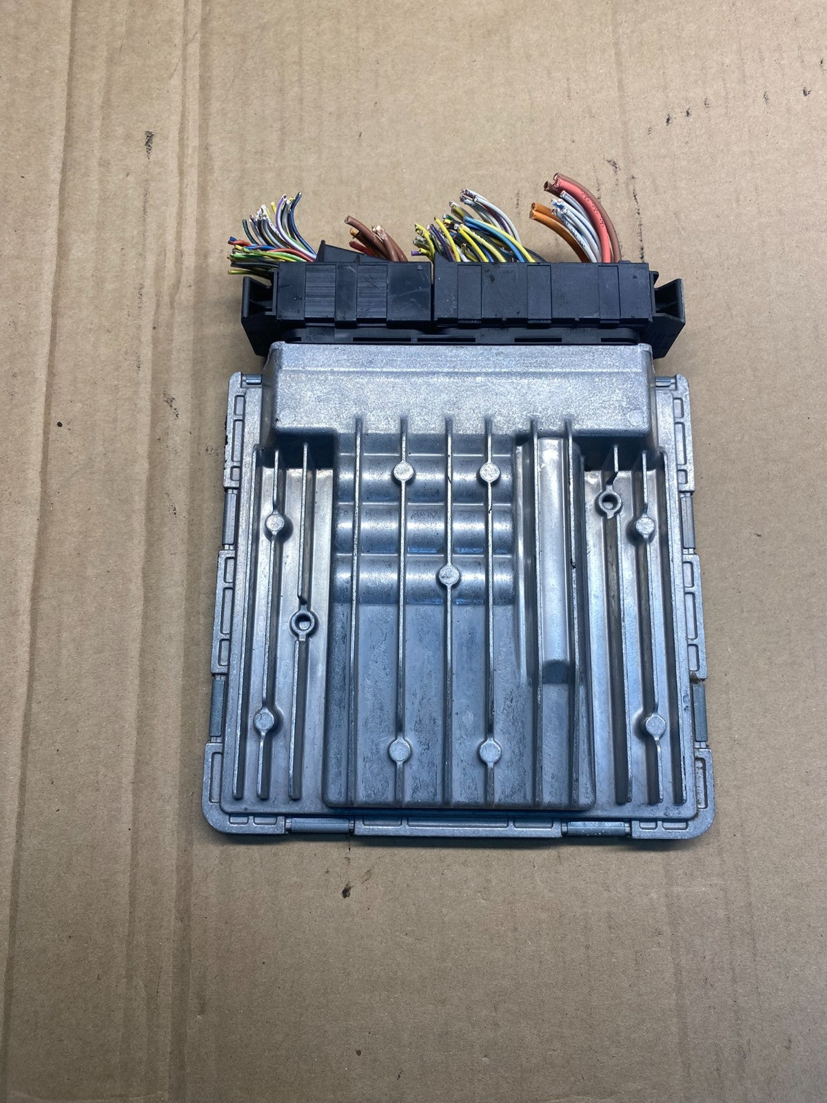 2007 to 2010 Bmw 323i Ecm Ecu Engine Computer AE2174 DW1