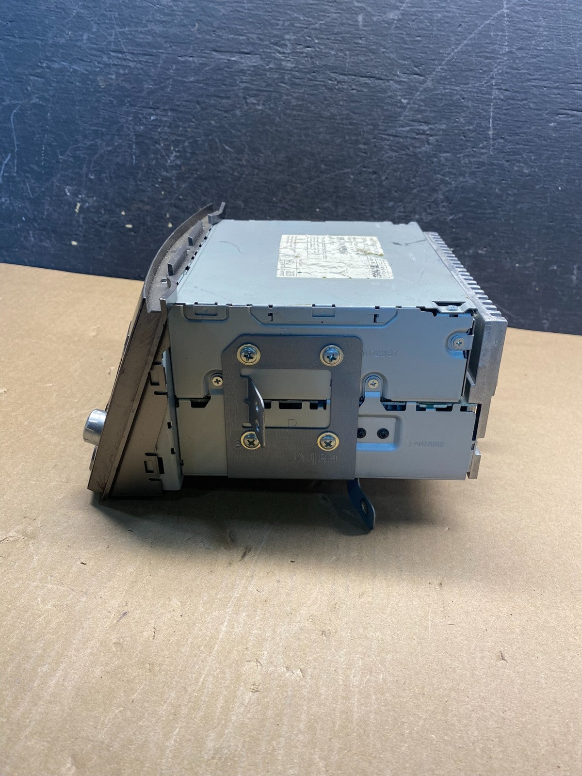 2010 to 2012 Subaru Legacy AM FM CD MP3 Radio Player AG1806 DG1