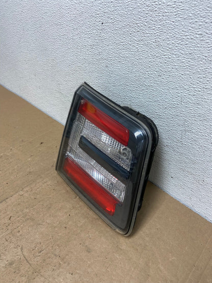 2013 to 2016 GMC Acadia Left Driver LH Side Inner Tail Light AD0999 LK1