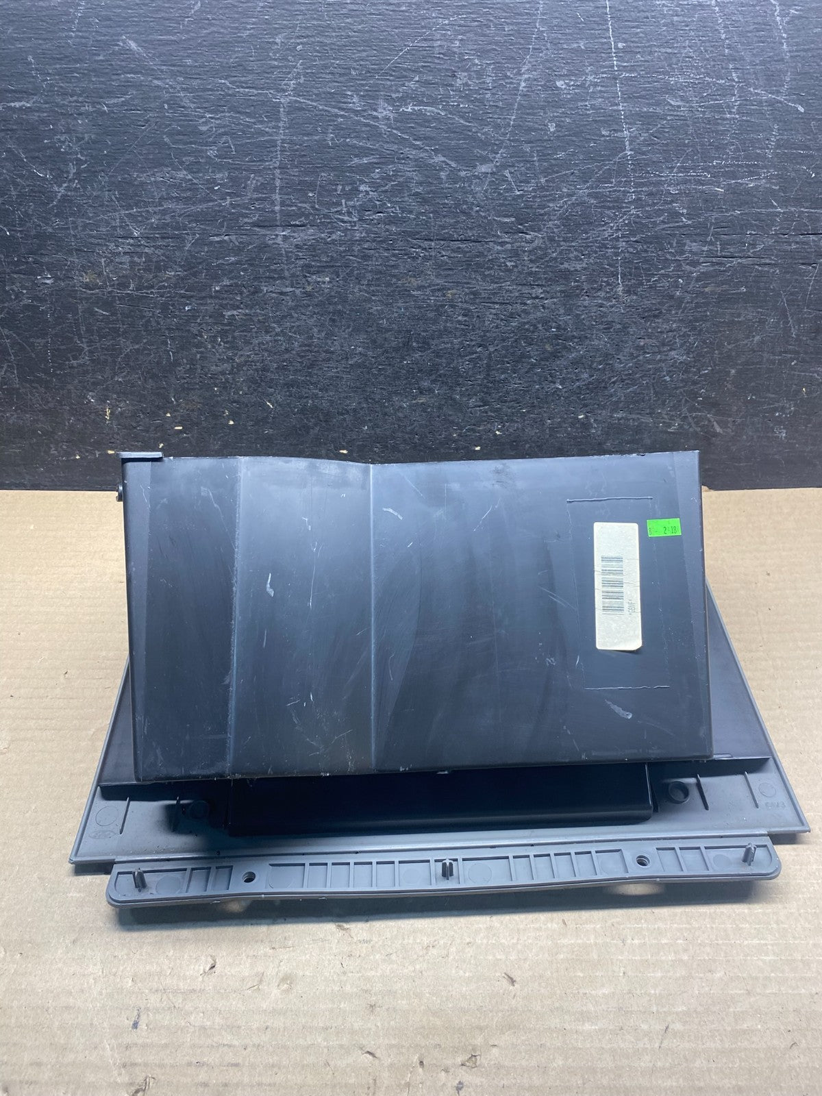 2004 to 2008 Ford F-150 Glove Box Compartment AH9718 DG5