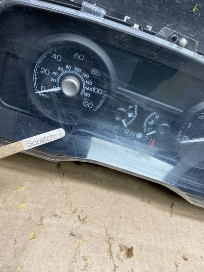 2009 to 2010 Lincoln Town Car Speedometer Cluster Gauge U5658 DG1