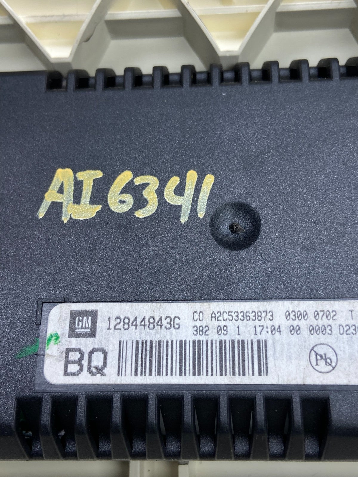2010-2011 Chevy Equinox Terrain Radio Face Climate Control Panel Bezel AI6341 DG5