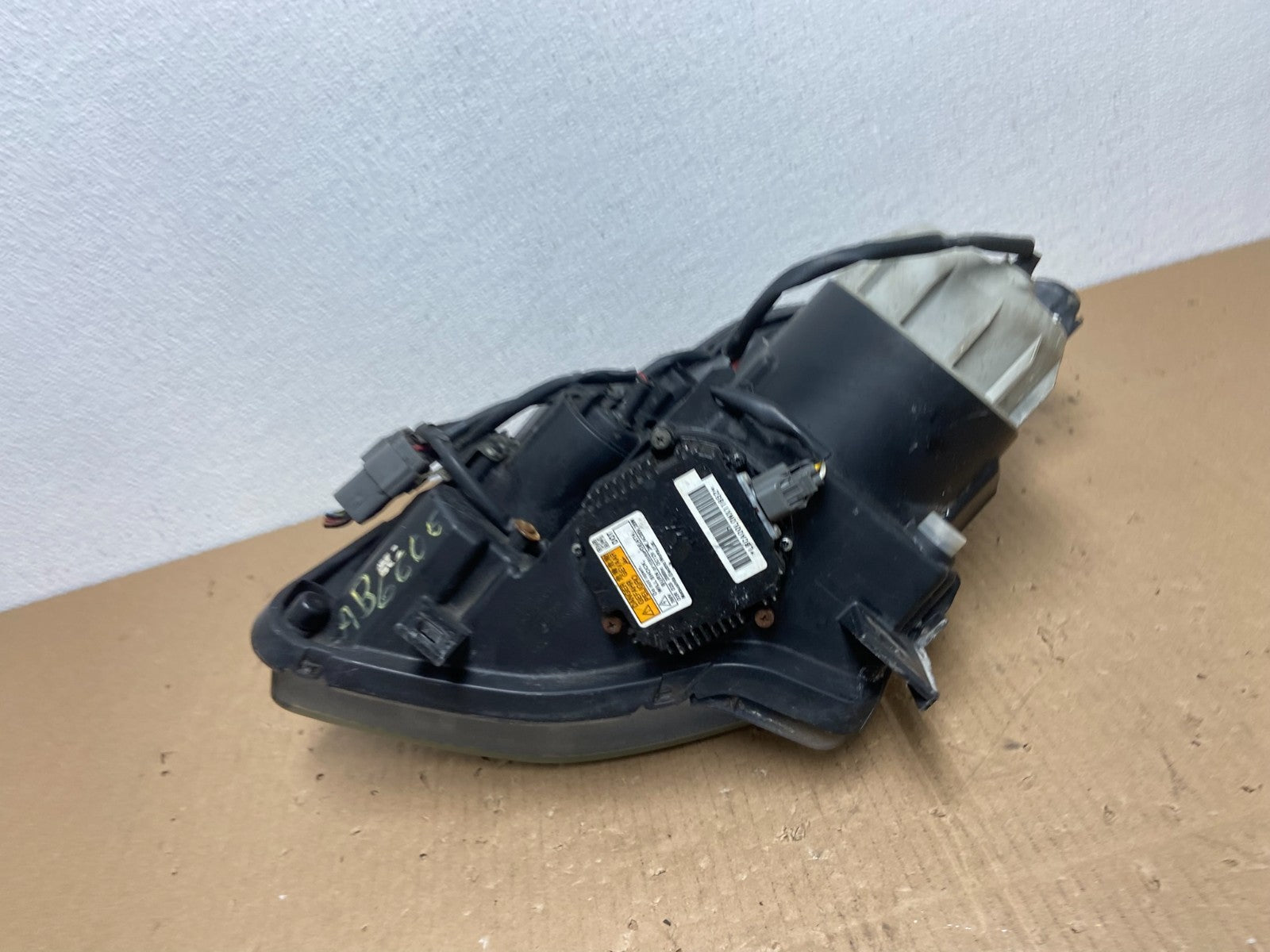 2004 2005 2006 Nissan Maxima Right Passenger Side Headlight Xenon HID AB6606 DW7