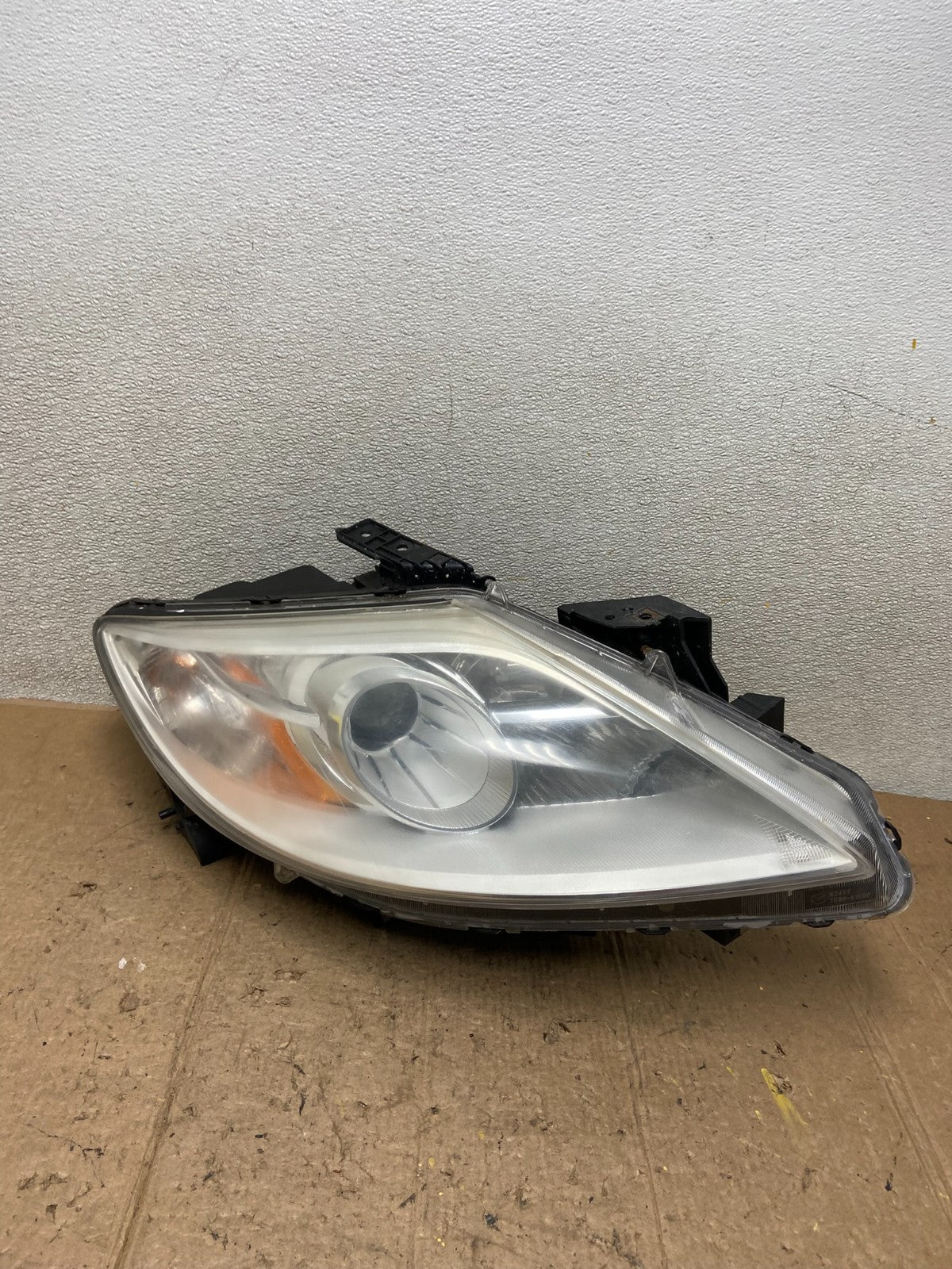 2010 - 2012 Mazda Cx9 Cx-9 Right Passenger RH Headlight Halogen AA49340