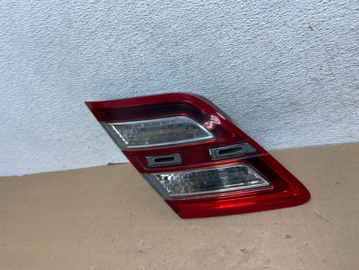 2013 to 2018 Ford Taurus Left Driver Lh Side Tail Light Inner AG40741