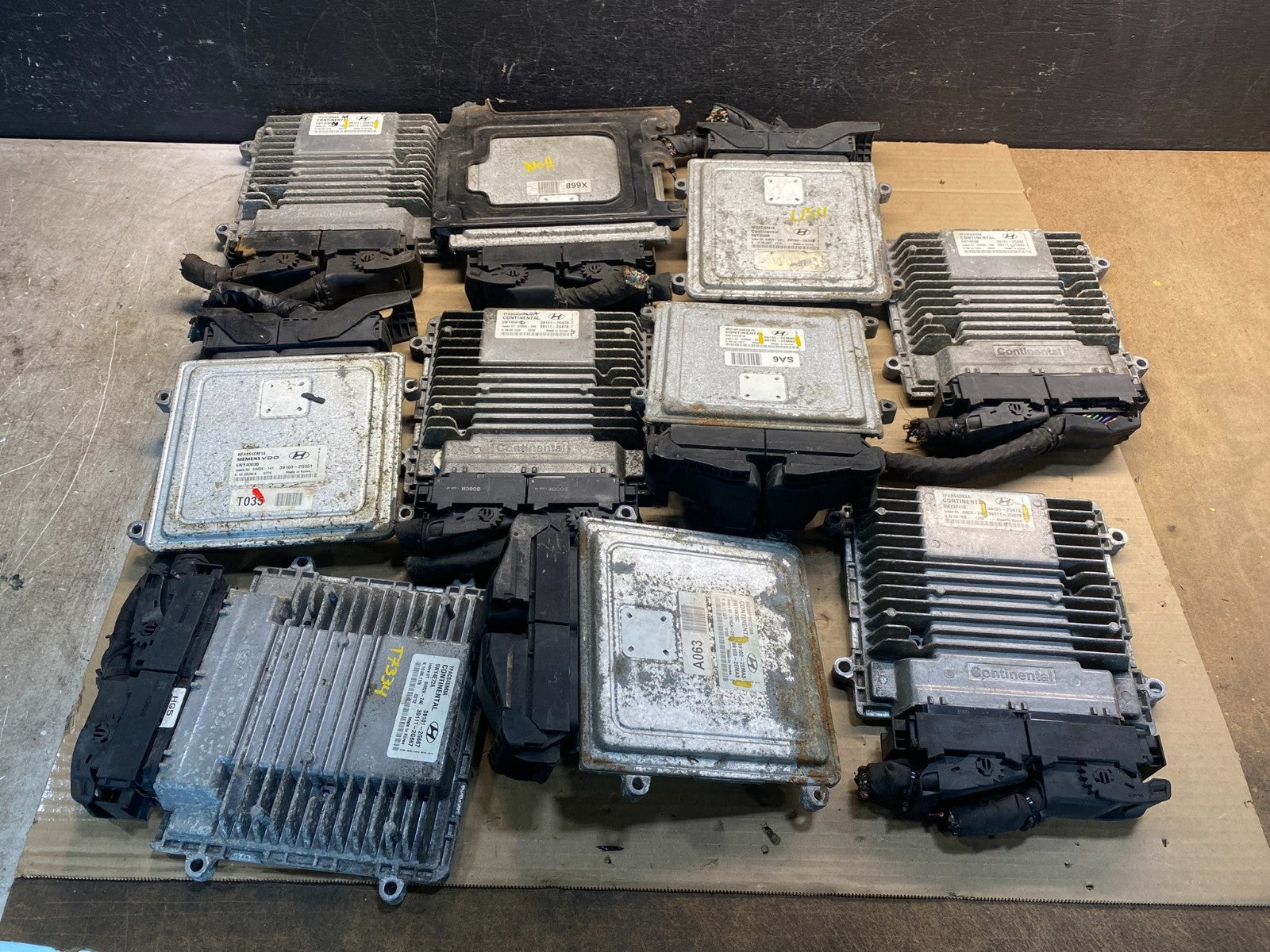 Mix of 10 Kia Hyundai ECM Engine Computer Module AD94920