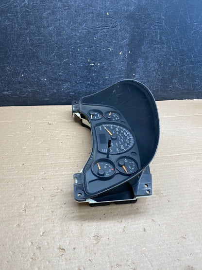 2004 to 2007 Chevrolet Express Speedometer Cluster Gauge AG6311 DG2