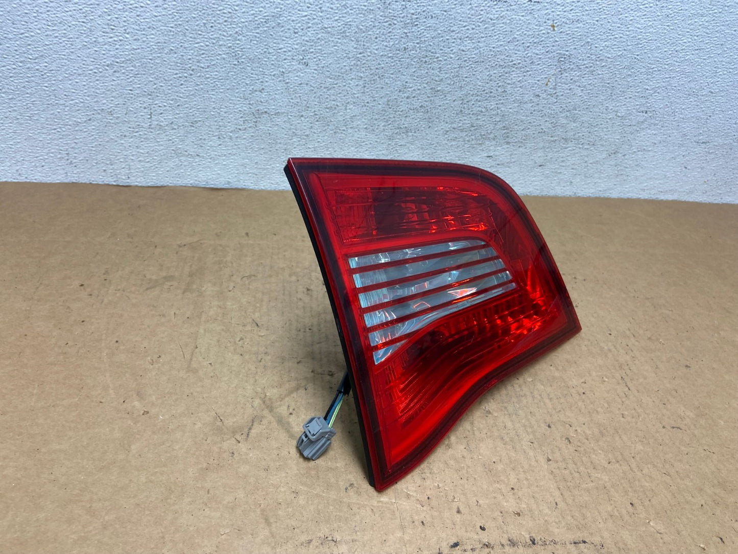 2009 - 2014 Volkswagen Routan Left Driver LH Side Inner Tail Light AD4758 LK2
