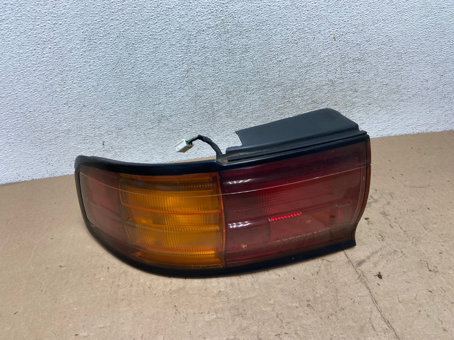 1992 1993 1994 Toyota Camry Left Driver LH Side Tail Light AG5666 LK0