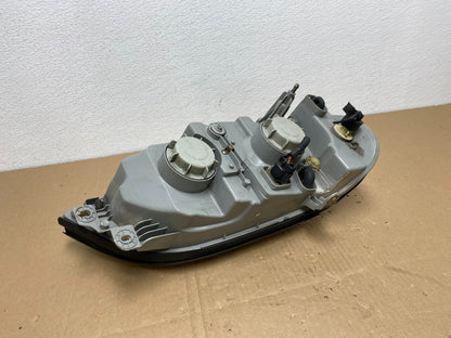 2002 to 2005 Kia Sedona Left Driver LH Side Headlight Oem AB6867 DW7