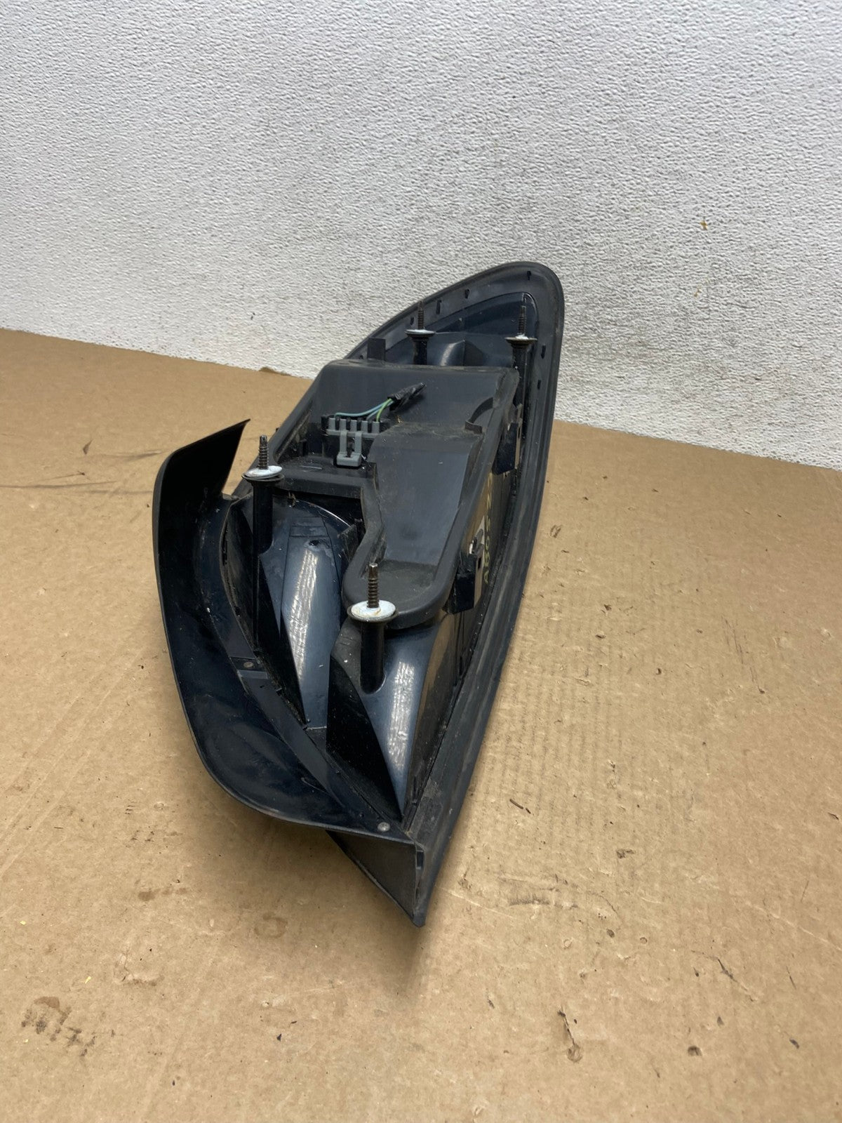 1999-2005 Pontiac Grand AM Left Driver LH Side Tail Light AG0523 LK6