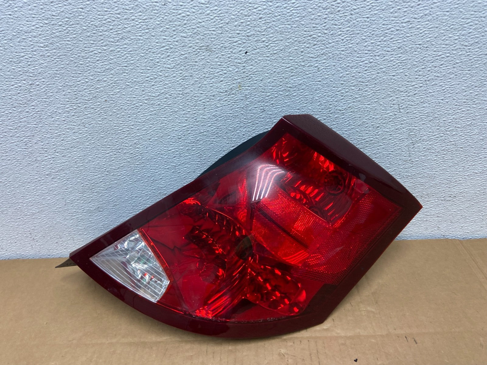 2003-2007 Saturn Ion Passenger Right RH Side Tail Light Tail Light AC7568 DW0
