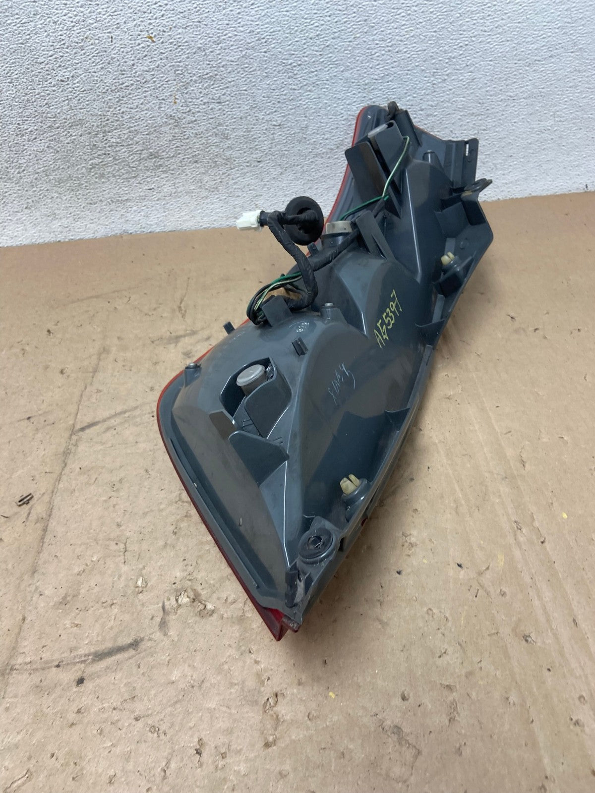 2003 2004 2005 Nissan Murano Right Passenger Rh Side Tail Light AG5397 LK4