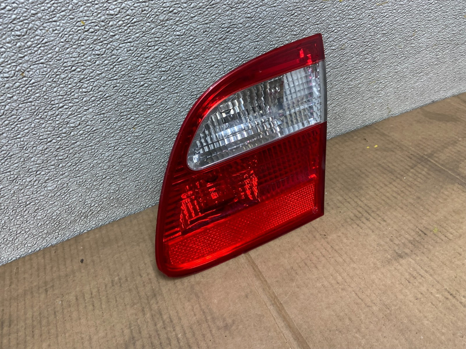 2003-2006 Mercedes E-Class Wagon W211 Right Passenger Inner Tail Light AA5292 DW2