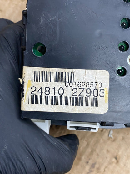 2002-2003 Nissan Pathfinder Xterra Cluster Speedometer Instrument OEM z7269 DG5