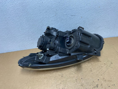 2009-2013 Nissan Rogue Right Passenger Xenon HID Headlight AD1124 DW7