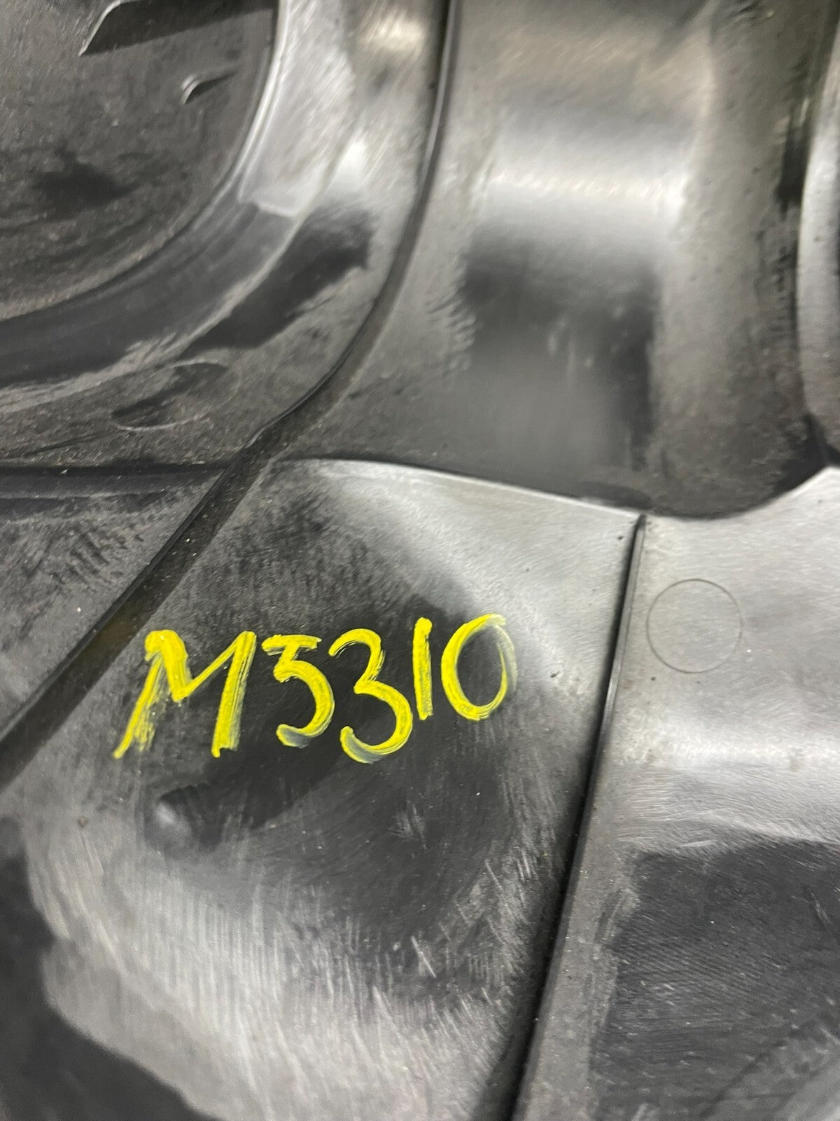 2006 to 2008 Kia Sedona V6 3.8L Engine Motor Cover M5310 PS9
