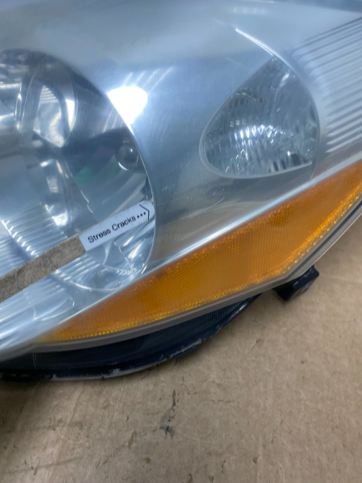 2006 to 2010 Toyota Sienna Left Driver Lh Side Headlight Halogen AD6334 DW4