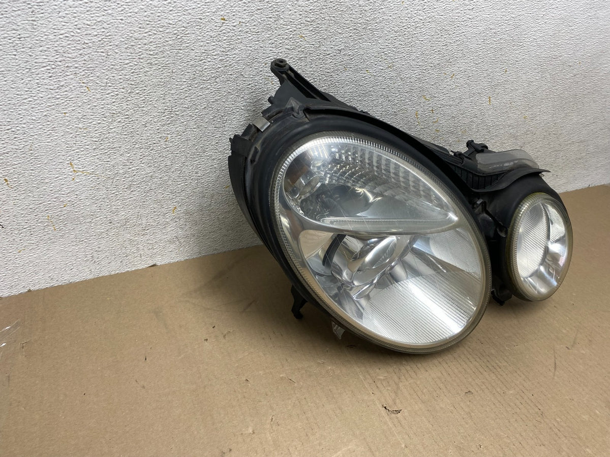 2003-2006 Mercedes E E320 E350 Class Right Passenger Halogen Headlight AH6718 DW1
