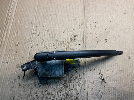 2011 to 2019 Ford Explorer Rear Windshield Wiper Motor OEM x3998 DG0