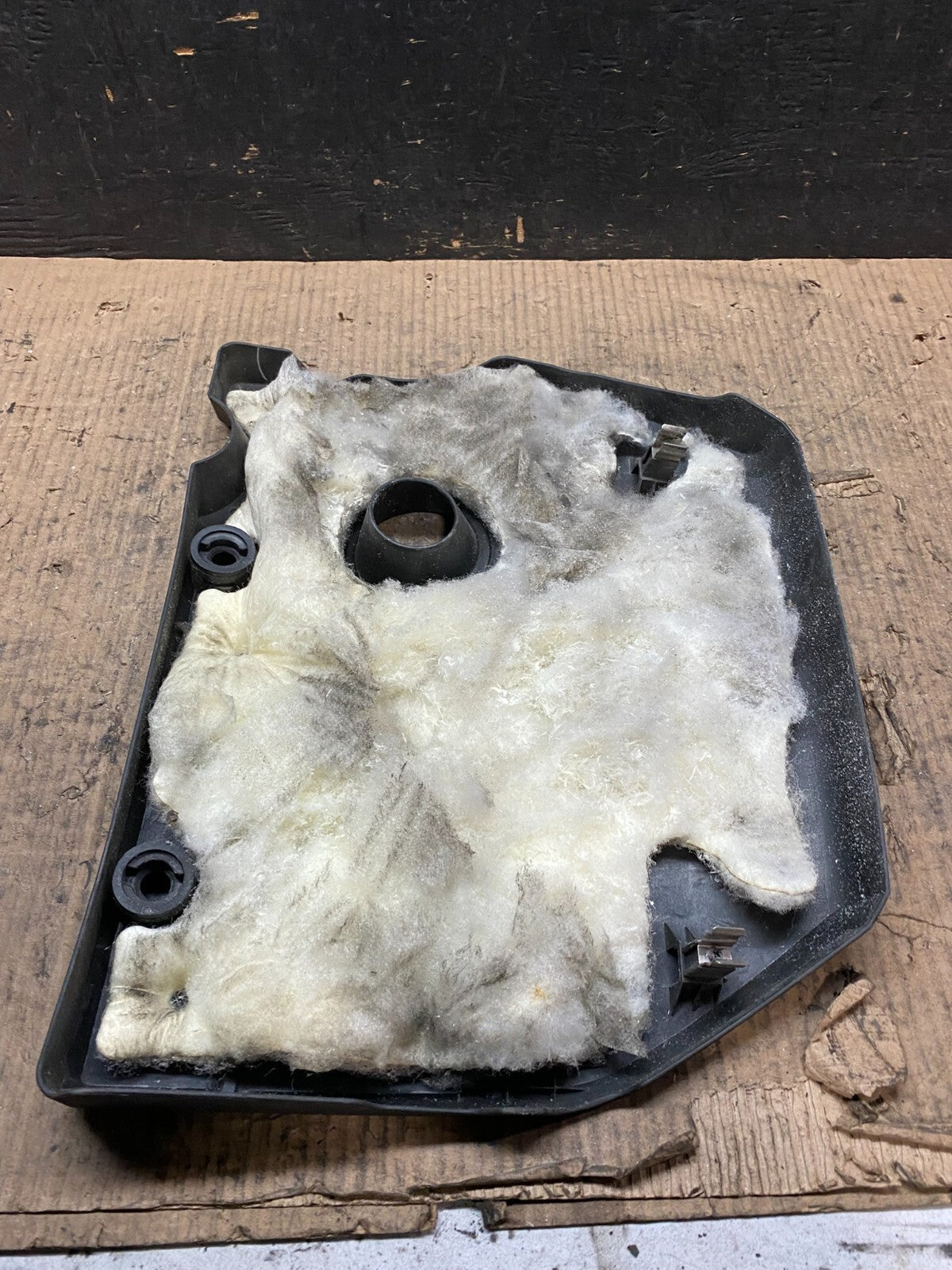 2004 to 2009 Mazda 3 DOHC 16 VALVE Engine Shield Top Cover N3155 PS6
