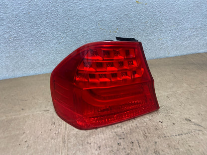 2009 2010 BMW 323i 325i 328i 335i 3 Series Left Driver Tail Light Y6849 DW0