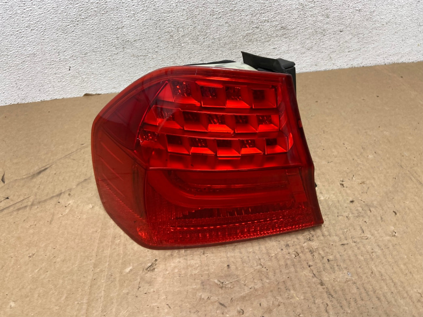 2009 2010 BMW 323i 325i 328i 335i 3 Series Left Driver Tail Light AG1056 LK0