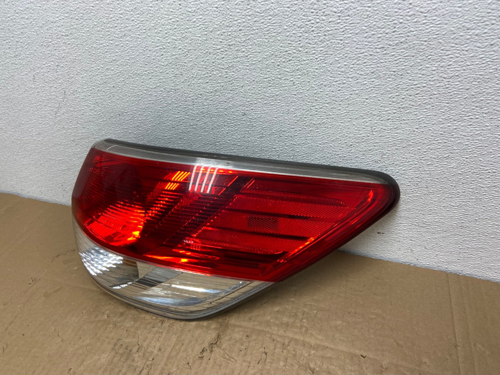 2013 to 2016 Nissan Pathfinder Passenger Right Side Tail Light Oem AC3927 LK1