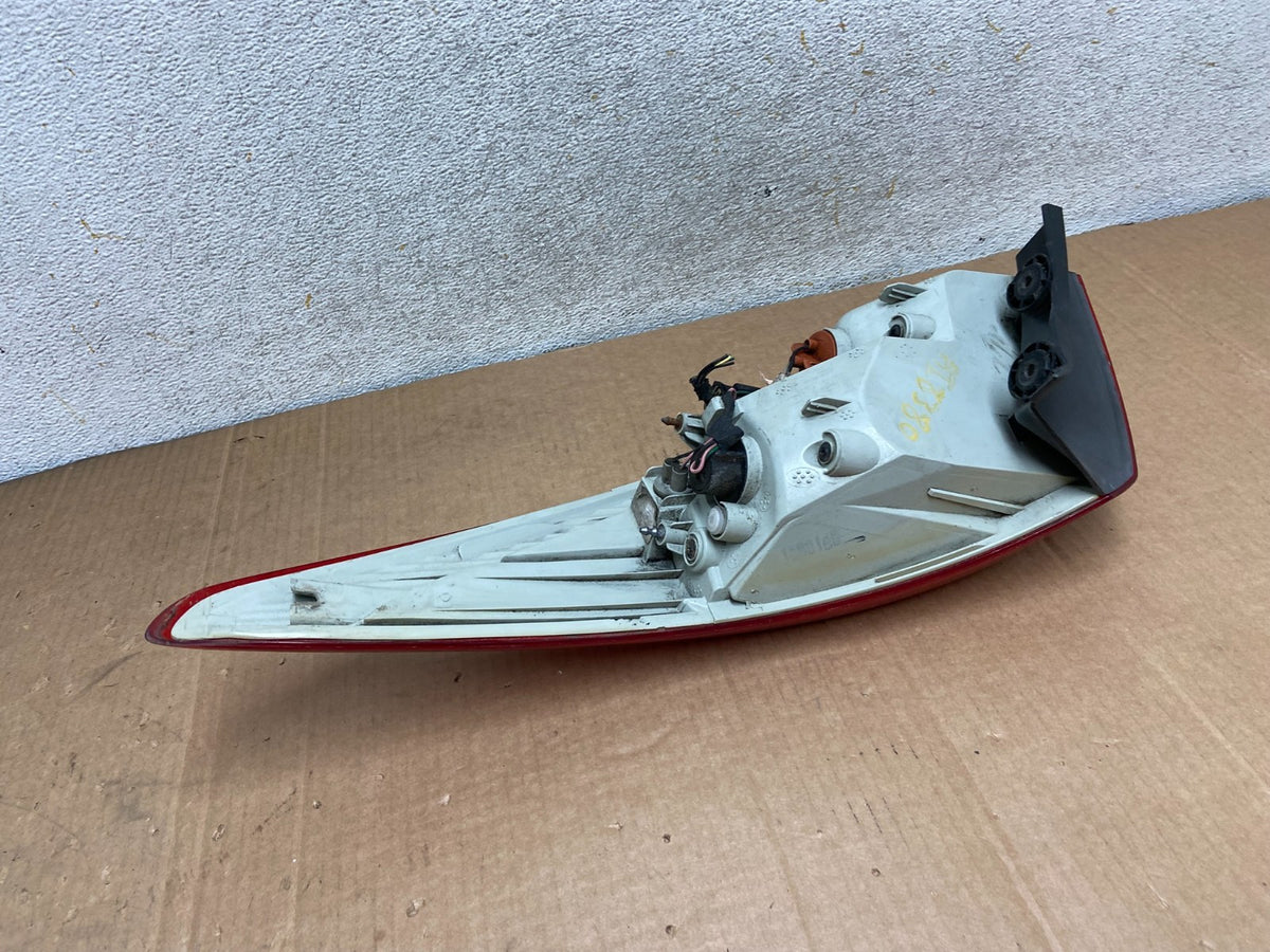 2010 to 2015 Hyundai Tucson Left Driver LH Tail Light AI8380 DW4