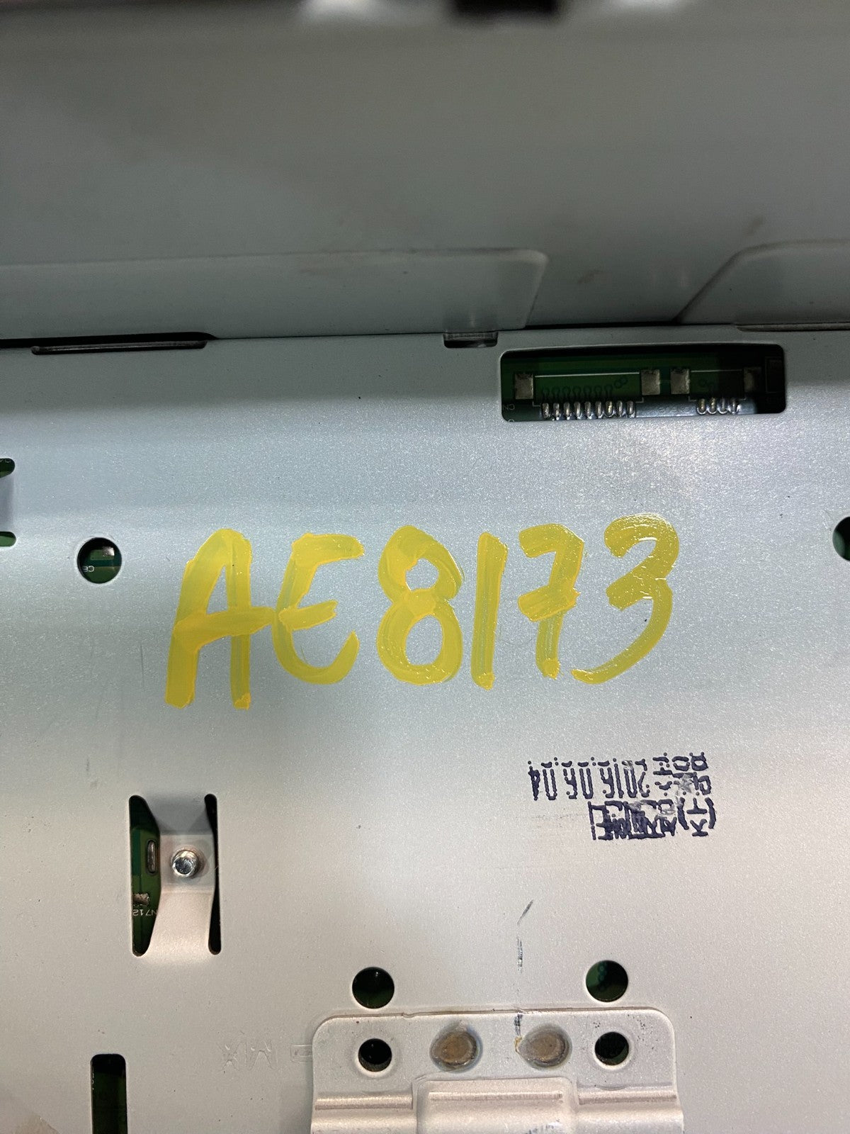 2016 to 2018 Kia Sorento AM/FM CD Radio Screen Display ae8173 DG7