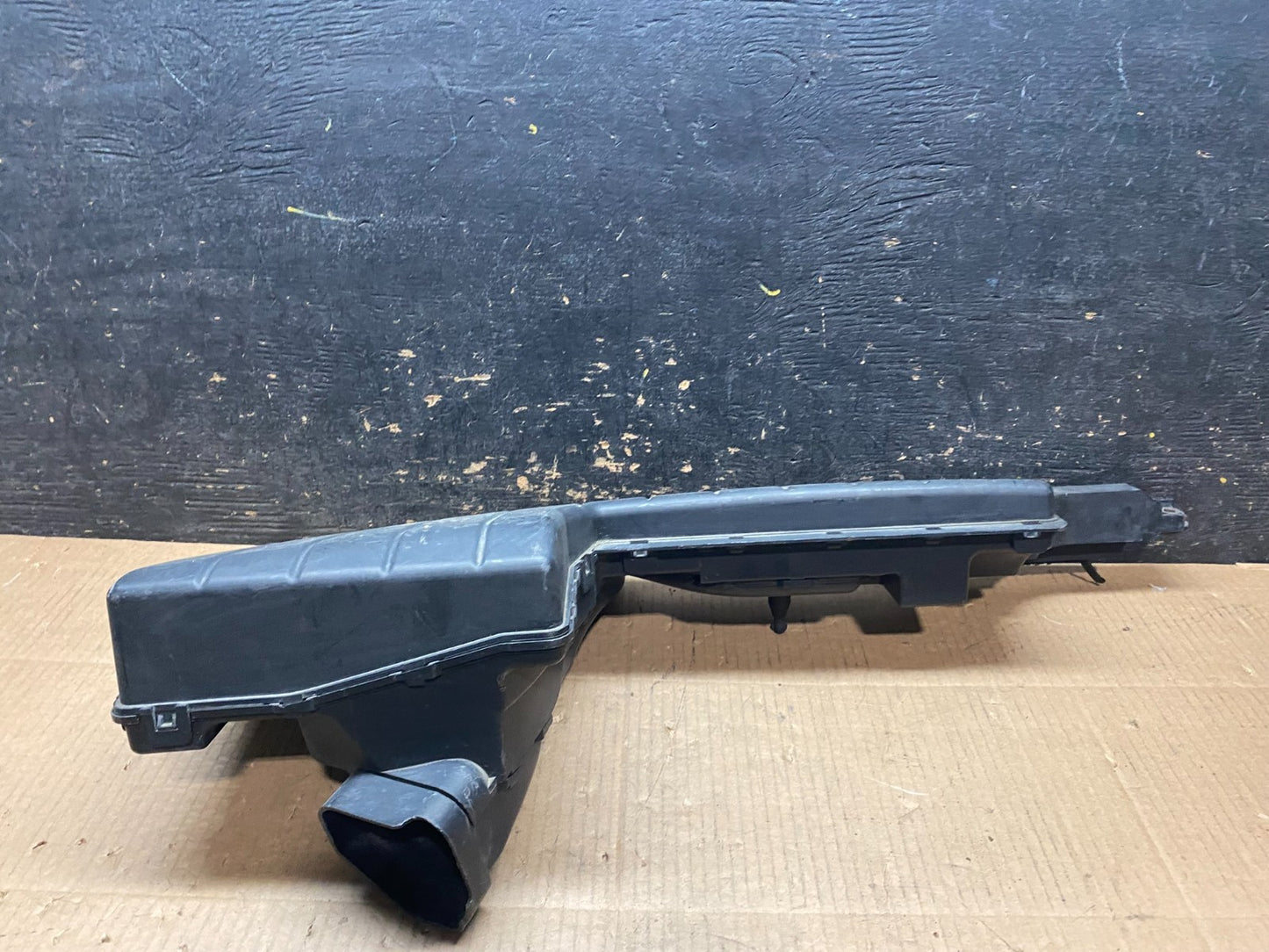 2009 to 2014 Nissan Murano Upper Air Intake Duct Y1824 DG3