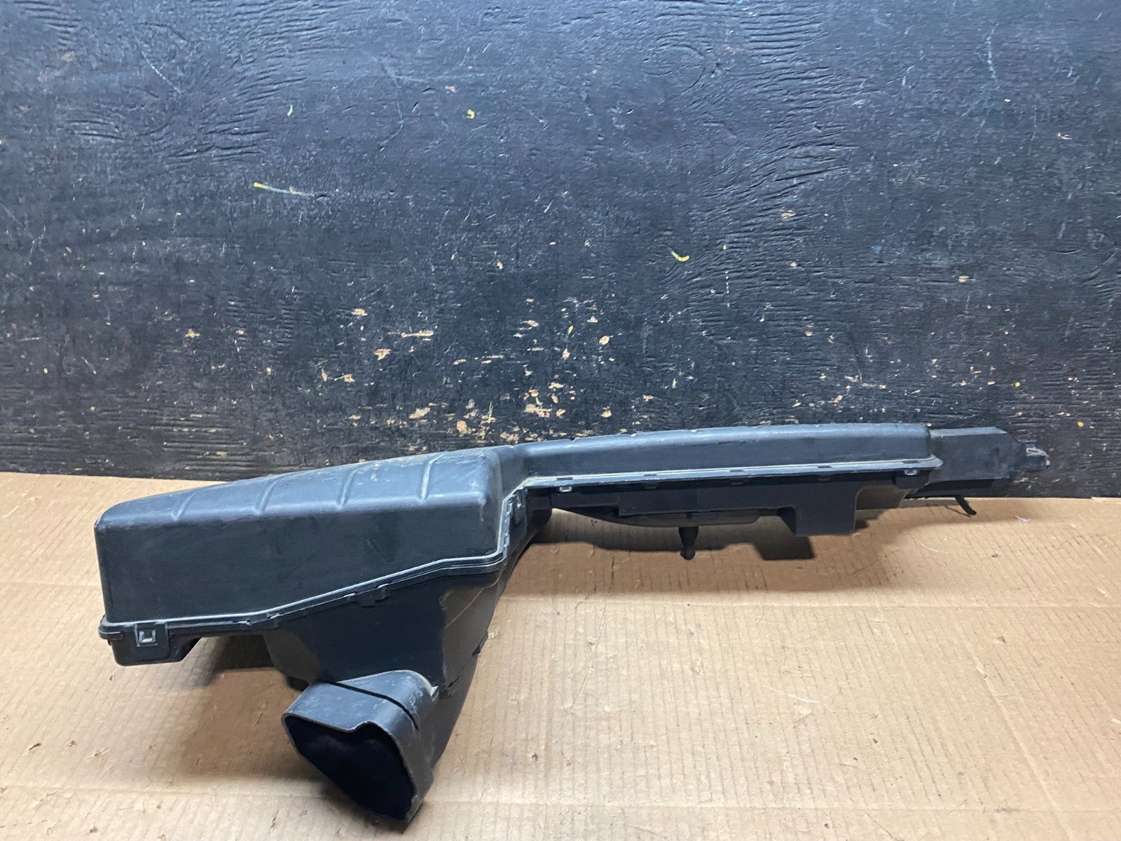 2009 to 2014 Nissan Murano Upper Air Intake Duct Y1824 DG3