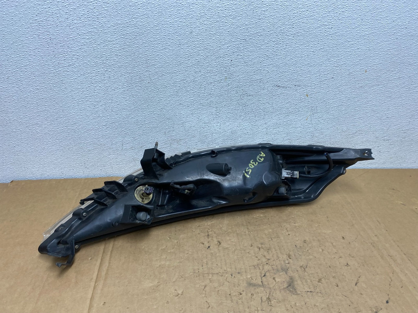 2011-2014 Nissan Juke Turn Signal Headlight Left Driver LH Halogen AD3051 DW7