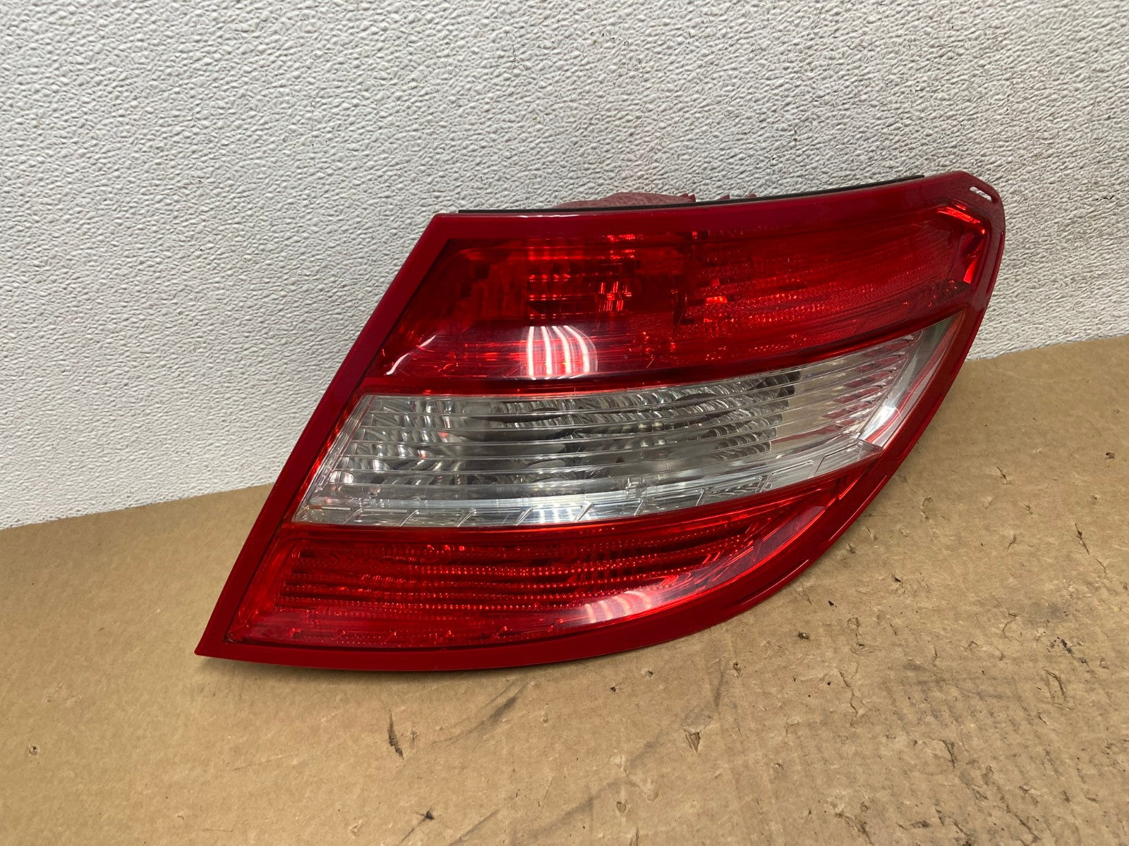 2008 - 2011 Mercedes C-Class Right Passenger RH LED Tail Light AG1290 LK0