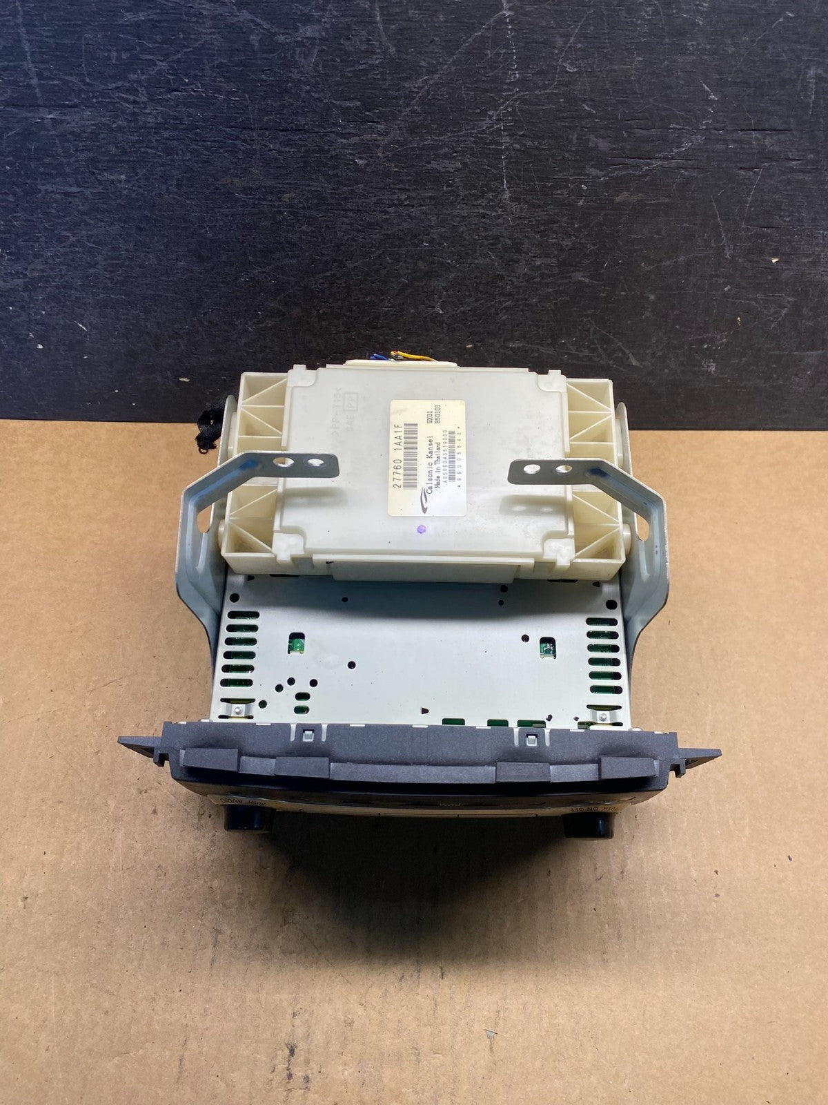 2009-2010 Nissan Murano AM FM Radio 6 CD Control Panel AH5046 DG5