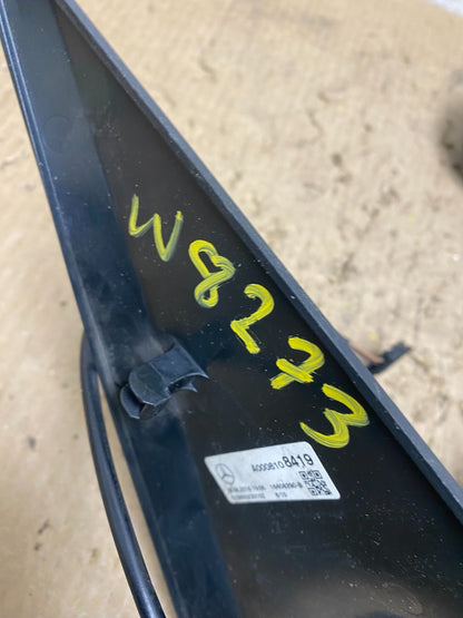 2007 - 2017 Mercedes-Benz Sprinter Right Passenger View Door Mirror OEM W8273 DW11