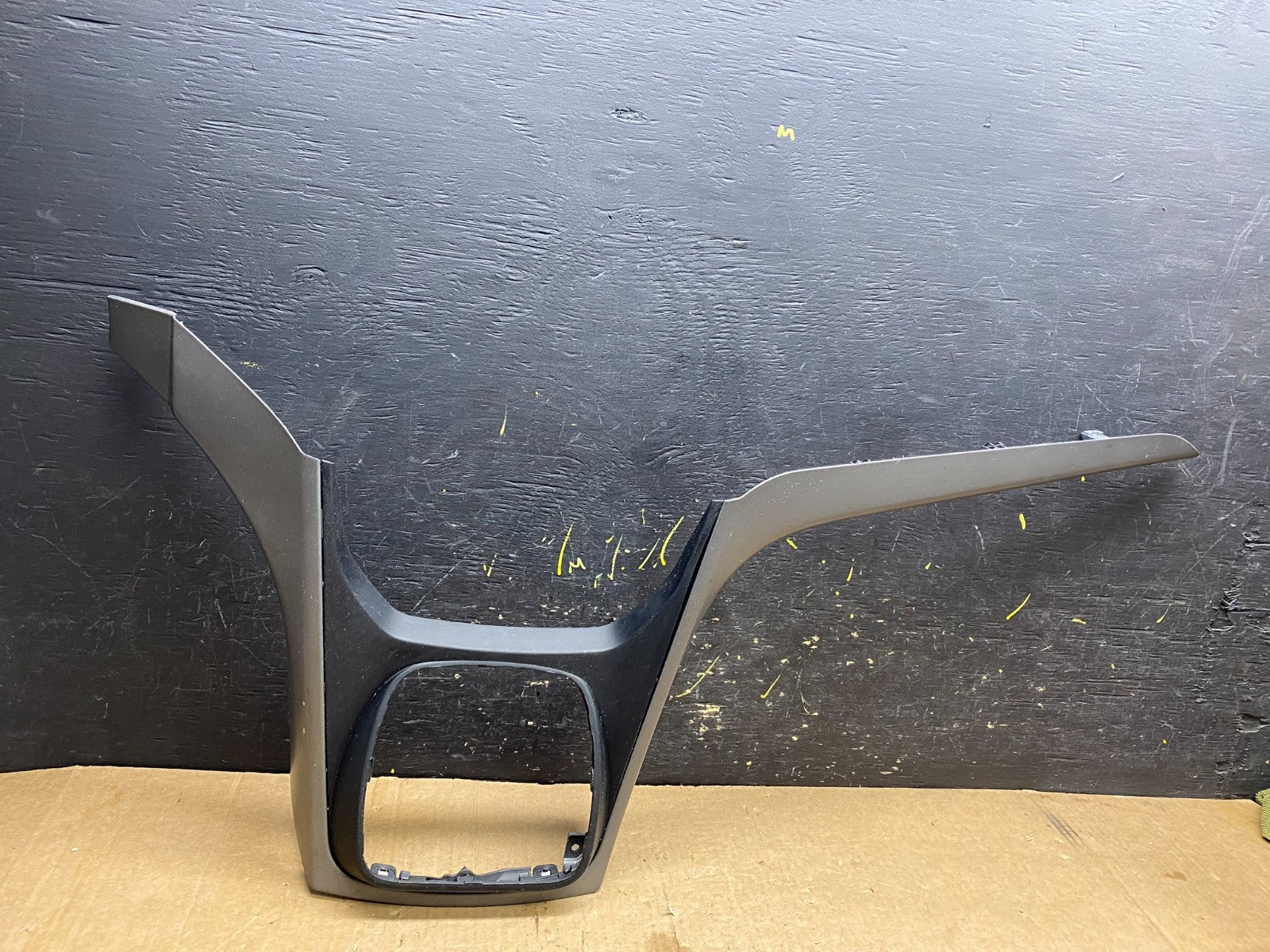 2013 - 2016 Ford Escape Center Dash Radio Gear Shifter Panel Bezel Trim z4503 DG0