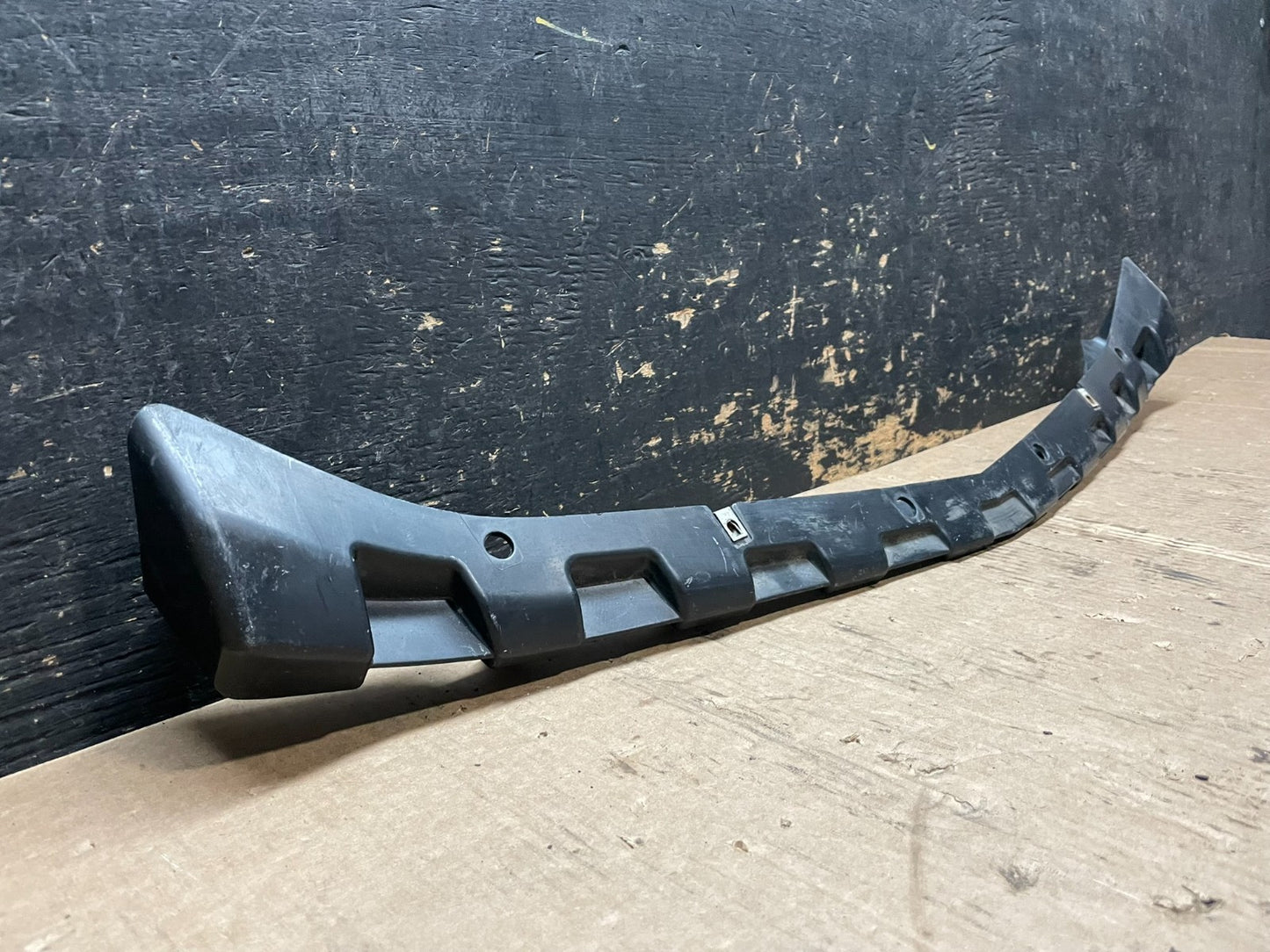 2015 to 2019 Cadillac ATS Front Bumper Fascia Upper Stiffener 22879651 Z60001